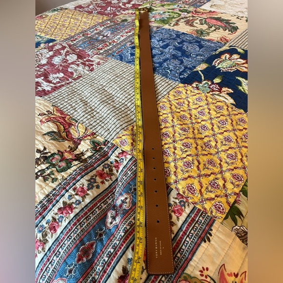 EUC Reversible Tory Burch Miller Belt Tan and Black Gold Logo - Picture 8 of 9